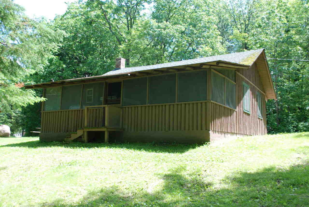 Cabin Three - Todd and Barb's Rapids Resort